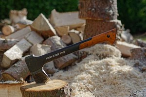 Small Axe, Big Impact: Fiskars X11 Splitting Axe Review - Awesome Axes