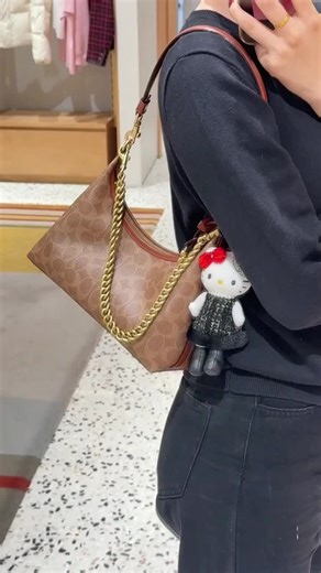 The classic Coach reading glasses, Juliet 25 model – they look great with any outfit!#coachella #handbags #bagelbopscontest #fashionnova #fyppppppppppppppppppppppp