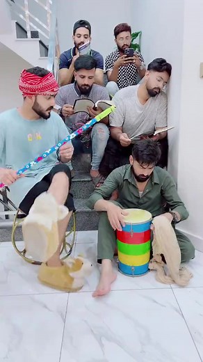 723 reactions · 8 comments | Sir Explain To A Student 藍藍 #hussainsheikh75 #viralreels #fbreels #fbreelsvideo #viralreelsfb #reelsviral #foryoupage #reelviral #instareels #funnymoments | Hussain Sheikh | Facebook