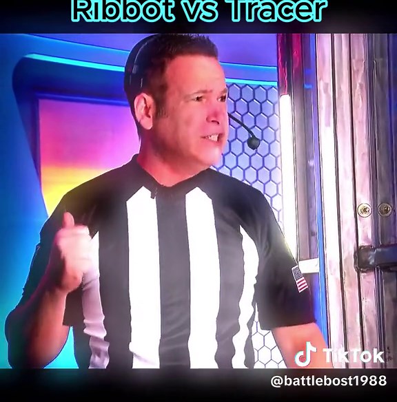 Ribbot vs Tracer Battlebots: Epic Robot War!