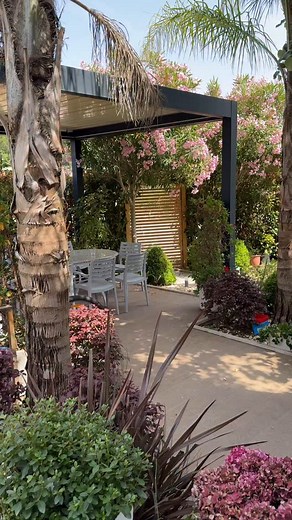 4.9K views · 1.5K reactions | Sa vjen ne Shqipni, direkt nga Londra me shi!  | Bes Kallaku | Facebook