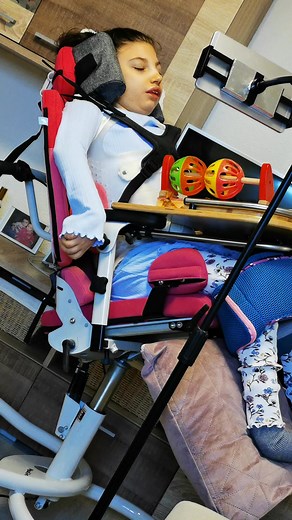 194K views · 7.9K reactions | Danas naša Mia sjedi u svojoj školskoj...