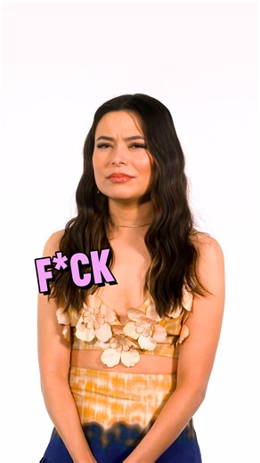 Miranda Cosgrove shares her favorite Brazilian bad word 🥰 | Netflix