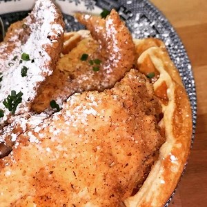 1.3K views · 11 reactions | La waffle du crunch (I just made that up, it’s actually just chicken and waffles) 藍藍 #MANVSFOOD #MVF #YOUTUBE #COMPETITIVE #SUBSCRIBE #VIDEOS #ENTERTAINMENT #CARNIVORELAND #FANTASYLAND #LONDON #TEXAS #BBQ #GRILL #BURGER #BIGFOOD #BIGPORTION #FOODPORN #INSTAFOOD #GRUB #SKYSCRAPER #VALUE #LONDON #TEXAS #BBQ #GRILL #BURGER #BIGFOOD #BIGPORTION #FOODPORN #INSTAFOOD #GRUB #SKYSCRAPER #VALUE | Man Vs Food London | Facebook