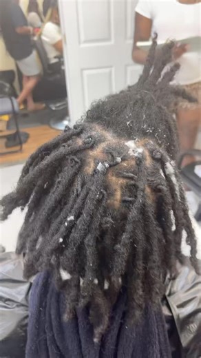 Loc retwist and style