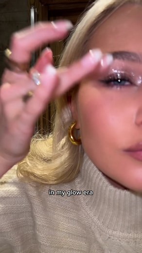 Shine Bright with Fenty Beauty's Diamond Bomb Highlighter