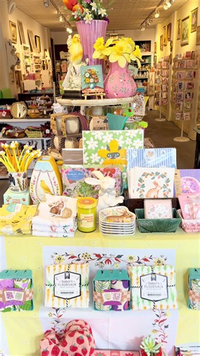 The sun is out and we’ve added all the spring things to our shop! 🐇 🌼 #theinklingshop #chicago #giftshop #spring