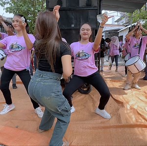 Wow Si Cantik Jogetnya Pro Sekali Bersama Musik Jalanan Irama Dopang Lombok Live Telok Sengkerang | Street Music Fans