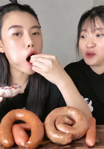Mukbang các loại xúc xích @Tống Khánh Ly @Ăn Cùng Mía Không #bongmia #mukbang