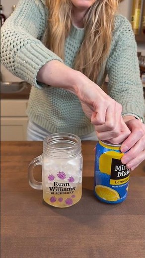 Simple Blackberry Lemonade Cocktail with Evan Williams Blackberry