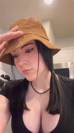 The fact that I actually made a “your mom joke” when we first met, not knowing his mom was dead…😂 • • • • • • • • • • #reel #reels #funny #viral #trending #trend | Savy Summer