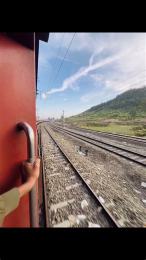 Awesome ￼Train journey view at curve😍#indianrailways#cinematic #train #capcutedit #railway #capcut