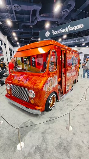 Mister Cartoon’s 1963 Ice Cream Truck is a rolling tribute to LA street culture, airbrushed, slammed, and loaded with sound. It’s not here to serve cones, it’s here to serve attitude, art, and bass. #mistercartoon #icecreamtruck #lowrider #sema2025 #sema #bigblockgarage #lacarculture #truck #airbrushed | Supercar_Attila