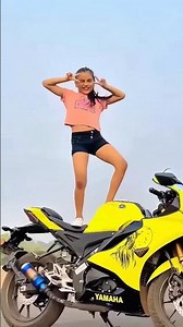 Goku dan superhero Patli Kamariya More hi hi #goku #dragonball #funny #superman #superhero