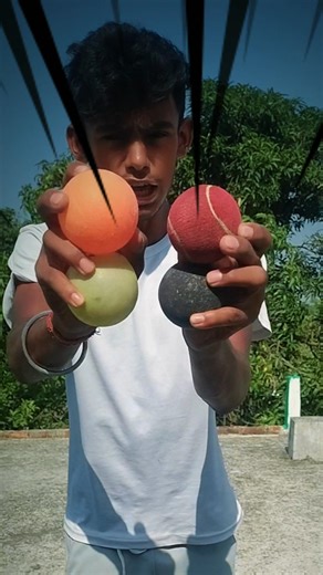 Kya Mera Chota Bhai Saari Balls Dhoond Payega? 🤔 🔍 #challenge #fun
