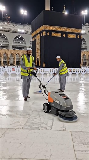 Makka madina Safai karne wala video Makka madina ka video Ramzan ka video iftar ka video kaba 🕋🕋🤲🤲