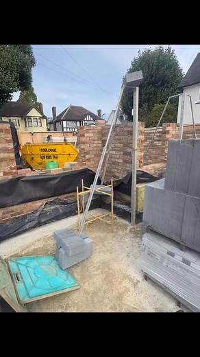 Profiles for doe 👊🏻 Corners for show 😉 #bricklaying #bricklayer #brickwork #construction #work #building #trowelskills | Charlie Collison