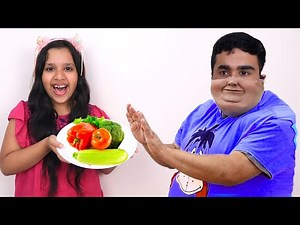 شفا تساعد بابا ينحف !! Shfa pretend play healthy food