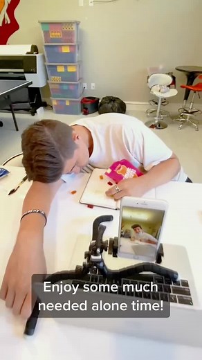 How to Successfully Fake a Zoom Meeting | Office Life Hacks