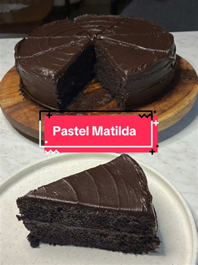 Pastel Matilda de chocolate — receta fácil sin batidora