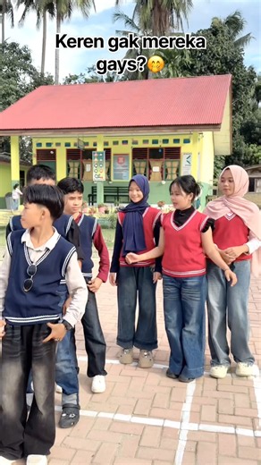 SATU KATA BUAT MEREKA DONG🥰#trending