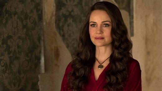 This Netflix Horror Miniseries Is a Ghoulishly Perfect Binge-Watch From Start to Finish