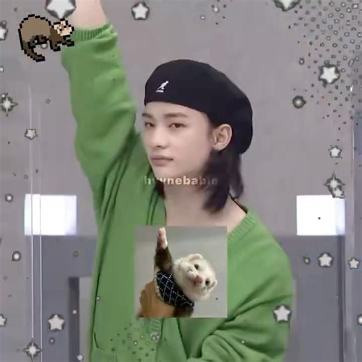 hyune raising his hand compilation like the polite little ferret that he is.. cute🥺❤️ #hyunjin #현진