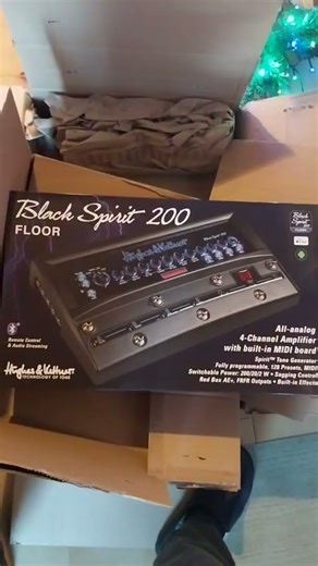 Hughes & Kettner Black Spirit 200 Floor - Unboxing