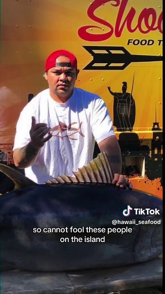 Fresh Hawaii Ahi - Locally Sourced Seafood at Waialua Lunch Wagon