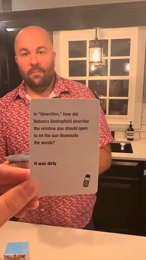 The Lyrics Correct Pop Quiz Game takes you on a journey through the popular hits of the 1990s and 2000s! a quiz featuring lyrics of hundreds of classic songs, testing your music knowledge! Perfect for friends' gatherings, family game nights or party revellers, it will transport you back to your youth in an instant! 🎵🔥 | Decentbe.4