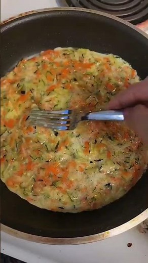 Easy Low-Carb Cheesy Zucchini Egg Roll