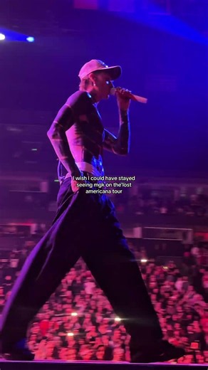 I love seeing this man in concert it never gets old. #mgk #machinegunkelly #lostamericana