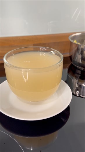 Secret Doctor didn’t tell me five years ago ￼wow! Very powerful and effective recipe for you to use at home to detox the body Ingredients Lemon Ginger Garlic Green apple Drink two times a day for one week 🌟❤️🤏🏿 #chefricardocooking #tvchef #viral #viralvideo | Chef Ricardo Cooking