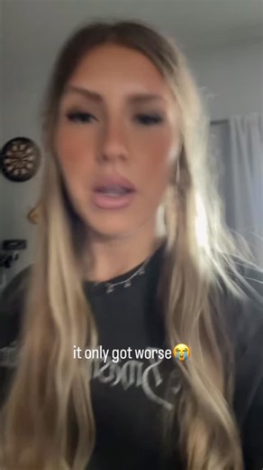 steph on Instagram: "the SQUISH. my popsocket fkn BROKE💔"