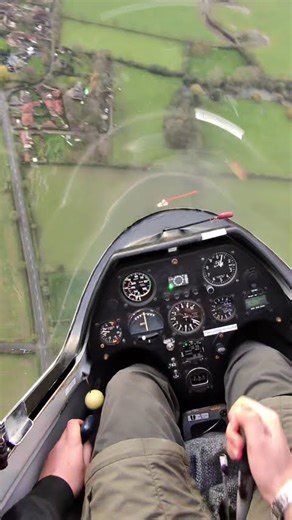 spinning a k21 off of a winch launch #aviation #flying #aircraft