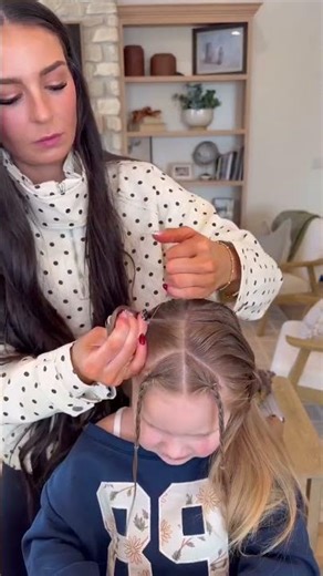 90s girl hairstyles - Part 4💿 You guys the butterfly clips are my new favorite thing