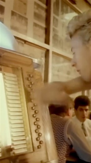 Brian discusses the music he discovered on Jukeboxes in London and how it inspired “Rock This Town”. Watch more BTS from Brian’s new album ‘The Devil Always Collects’ on YouTube 💥 | Brian Setzer