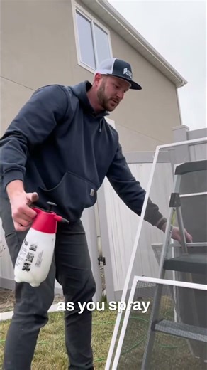 Screen Cleaning Hack: Shiny, Like New in Seconds! #shorts