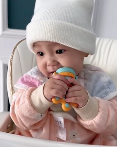 870K views · 8.7K reactions | Interesting baby gadgets! | Make-Up & Hair Tutorials | Facebook