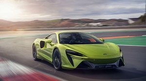 McLaren Artura breaks cover as a high-performance hybrid supercar