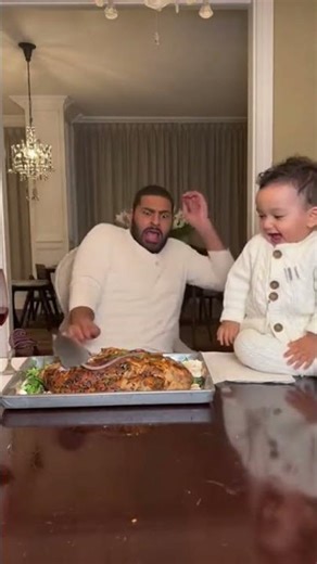 “Baby Puts a Mouse on Dad’s Dinner 😂🐭🍖”