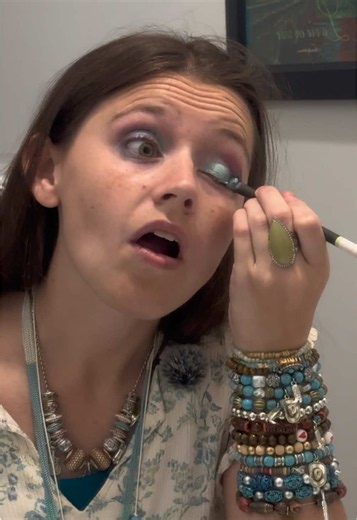 Sunny Style Tips: Fashion Vlog Insights