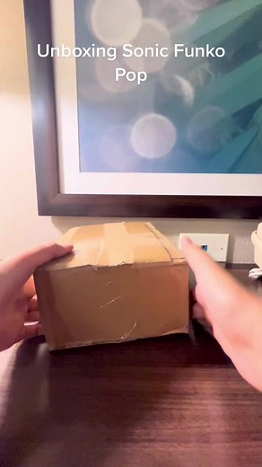 Unboxing Sonic Funko Pop on vacation #sonic #sonicthehedgehog #sonicfunkopop #funkopop
