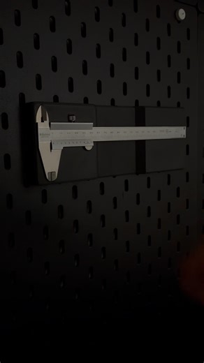 Caliper always disappearing? Fixed. 😮‍💨📏 #skadis #workshop #3dprinting #organization #caliper