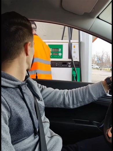 Precios de la gasolina y combustible en aumento en toda España ya sale muy caro coger el coche para ir a comprar al Mercadona #gasolina #combustible #viral #algoritmo