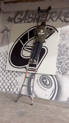 New mural for @gaswerksauto ⛽️🔥🛞 Custom graffiti collage for their hotrod showroom, with personalized elements and classic car graphics in their distinct branding colors. Can’t wait til the grand opening🤘🏁 @growintoalegend @aliciaandjr #artifakt #gaswerks #hotrod #carculture #classiccars | Artifakt Studios