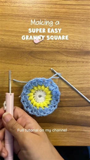 Anyone can make this super easy granny square! Full tutorial on my channel #crochet #tutorial #howto
