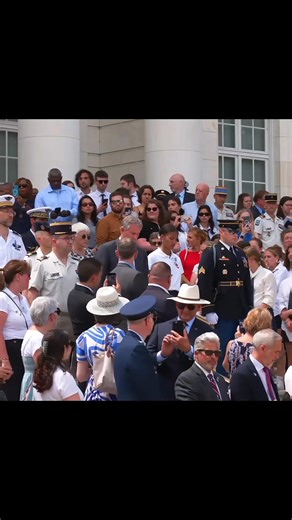 249K views · 5K reactions | _7377908080375368992 #navy #arlington #usa #military #fyp #fouryou #honor #army #guard #america | Bailey Myers | Facebook