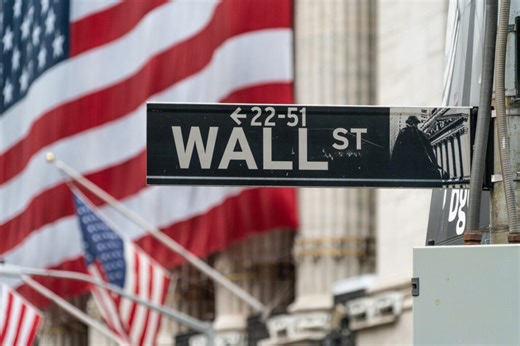 Stock market today: S&P 500, Dow Jones futures slip as jobless claims fall to 205,000 — Micron, FedEx, Constellation Energy in focus (updated)