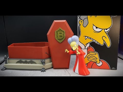 The Jakks Pacific: The Simpsons: Deluxe Vampire Mr Burns!
